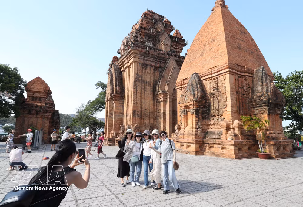 vnanet_potal-nha-trang-dia-diem-du-lich-hap-dan-du-khach-7371396.jpg