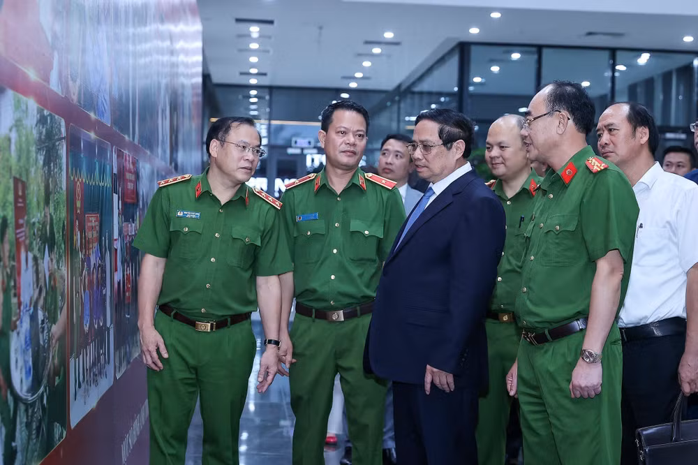 vna-potal-thu-tuong-du-hoi-nghi-so-ket-cong-tac-thu-nhan-mau-adn-cho-than-nhan-liet-si-chua-xac-dinh-duoc-danh-tinh-8172003.jpg