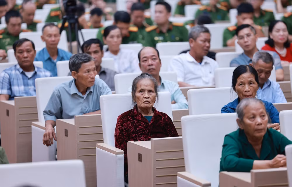 vna-potal-thu-tuong-du-so-ket-cong-tac-thu-nhan-mau-adn-cho-than-nhan-liet-si-chua-xac-dinh-duoc-danh-tinh-8171561.jpg