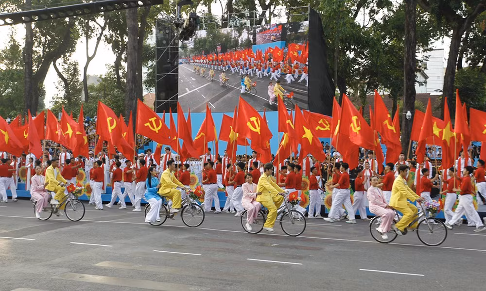 04-tong-duyet.jpg