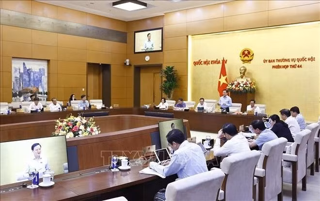 meeting.jpg