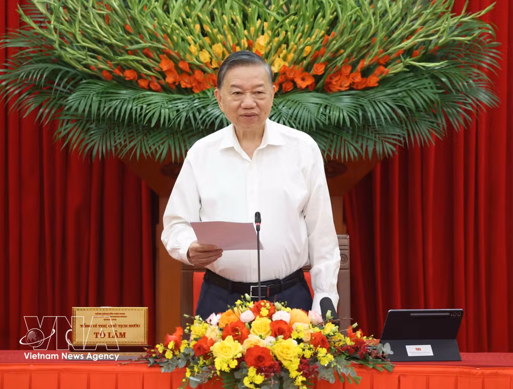 vnanet_potal-tong-bi-thu-chu-tich-nuoc-lam-viec-voi-ban-chinh-sach-chien-luoc-trung-uong-9059770.jpg