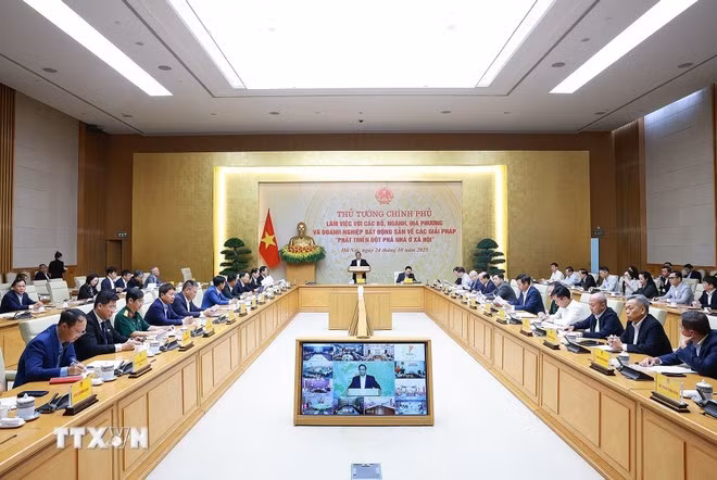 thu-tuong-lam-viec-ve-cac-giai-phap-phat-trien-dot-pha-nha-o-xa-hoi-8358804-4.jpg