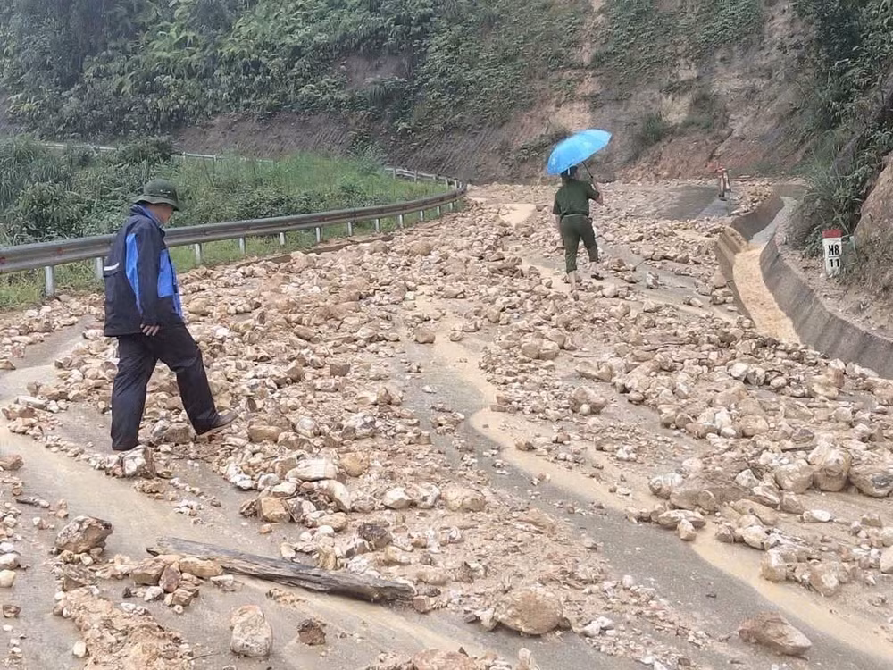 otal-lao-cai-tap-trung-khac-phuc-thiet-hai-do-mua-lon-9028590.jpg