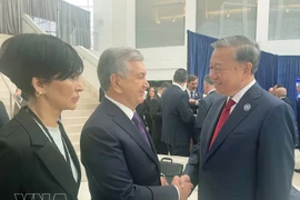 Генеральный секретарь ЦК КПВ То Лам (справа) провёл встречи с зарубежными лидерами на полях первого заседания Совета мира по Газе, состоявшегося утром 19 февраля (по местному времени) в Вашингтоне (округ Колумбия). (Фото: ВИА) 