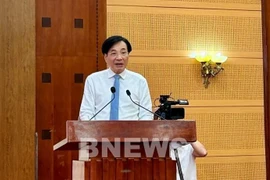 Министр, канцелярией правительства Чан Ван Шон выступает на пресс-брифинге 3 июля (Фото: ВИA)