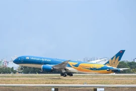 Vietnam Airlines поднялась на три позиции по сравнению с прошлым годом, заняв 19-е место в мире, и остаётся единственным вьетнамским авиаперевозчиком в списке 25 самых безопасных полноформатных авиакомпаний мира на 2026 год.