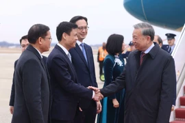 Генеральный секретарь ЦК КПВ То Лам прибыл в военный аэропорт Эндрюс (столица Вашингтон, округ Колумбия). (Фото: ВИА)