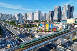 Вид с воздуха на перекрёсток в Ханое (Фото: ВИА) 