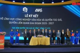 Церемония подписания, состоявшаяся 3 ноября на Осенней ярмарке 2025 года. (Фото: ВИА) 