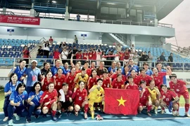 Мужская сборная U22 и женская национальная сборная по футболу (Фото: VFF). 