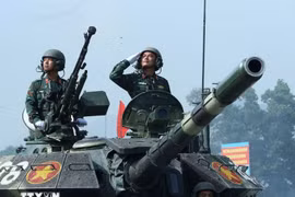 Военнослужащие Вьетнамского бронетанкового вооружения во время репетиции 17 июля в рамках подготовки к параду в честь Национального дня (Фото: ВИA)