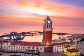 В интерпретации Travel + Leisure Фукуок предстаёт как музей мировой архитектуры под открытым небом.