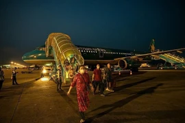 В шести внутренних аэропортах продлят режим выполнения ночных рейсов, чтобы удовлетворить потребности населения в поездках в предстоящий период праздника Тэт и весенних фестивалей 2026 года. (Фото: ВИА)