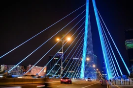 Динамичная современная атмосфера ночного Хошимина. (Фото: nhandan.vn)