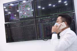 В ходе обзора в сентябре 2025 года **FTSE Russell** подтвердил, что Вьетнам выполнил все критерии для получения статуса вторичного развивающегося рынка, что отражает твёрдую приверженность реформам, направленным на повышение прозрачности и доступности рынка. (Фото: ВИА) 