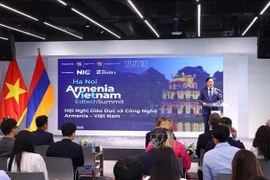 Заместитель премьер-министра Чан Хонг Ха выступает на саммите «Армения – Вьетнам: образование и технологии – 2025» 23 сентября. (Фото: ВИA)