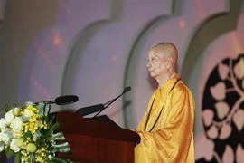 Достопочтенный Тхить Чи Куанг, Верховный патриарх Патронажного совета Вьетнамской буддийской Сангхи выступает на церемонии открытия Дня празднования Весака Организации Объединенных Наций 2025 6 мая. (Фото: ВИA)
