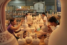 «Маленькие подарки» с вьетнамским брендом