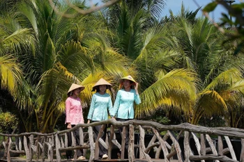 Анзянг развивает модель общественного туризма в профессиональном и самобытном направлении