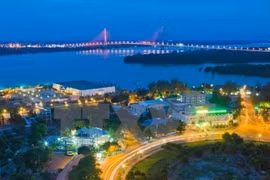 Уголок города Кантхо ночью. (Фото: ВИА) 