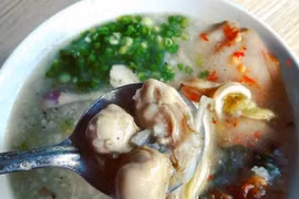 Куангбинь хорошо известен своим Чао Хау (отваром из устриц). (Фото: tinquangbinh.com)