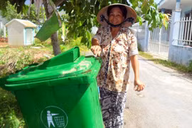 Жители Кантхо занимаются сортировкой мусора (Фото: https://dttg.baotainguyenmoitruong.vn/) 
