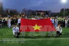 Церемония открытия футбольного турнира для вьетнамского сообщества в России. (Фото: ВИА)