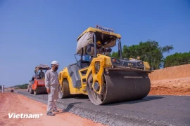 Подрядчик по строительству участка Куангнгай-Хоайньон. Фото: Вьетнам+