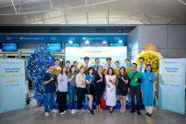 На церемонии открытия первого рейса авиакомпании Vietnam Airlines из Вьетнама на Филиппины 17 июня. (Фото: ВИA)