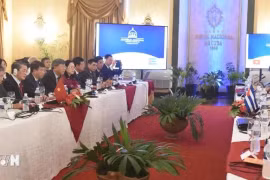 Участники первого заседания вьетнамско-кубинской межпарламентской комиссии по сотрудничеству в Гаване 24 сентября. (Фото: ВИA)