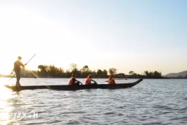 Вид на озеро Лак на закате. Фото: Нгуен Туан Ань/ВИА
