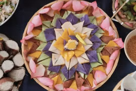 Разнообразие вегетарианских блюд на фестивале. (Фото: ВИА)