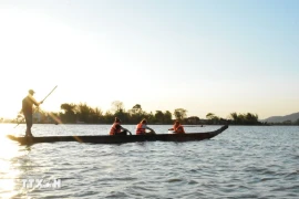 Вид на озеро Лак на закате. Фото: Нгуен Туан Ань/ВИА