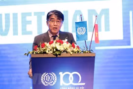 Директор Международной организации труда (МОТ) во Вьетнаме Чан Хи Ли (Chang-Hee Lee) выступает на форуме Труда в 2019 году. (Фото: Ань Туан/ВИА)