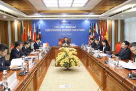 Генеральный государственный аудит Вьетнама Хо Дык Фок (в центре) председательствует на 55-м онлайн-заседании Совета управляющих ASOSAI 27 июля (Фото: ВИА)