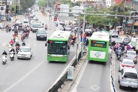 Автобусы-экспрес (BRT) в Ханое. (Фото: Тхи Уень/Vietnam+)