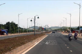 Недавно построенная дорога на острове Фукуок в Киенжанге. (Фото: ВИА)
