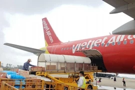 Самолет Vietjet, перевозящий гуманитарные грузы (фото любезно предоставлено Vietjet)