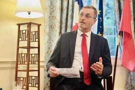 Посол Франции во Вьетнаме Оливье Броше. (Фото: ВИA)