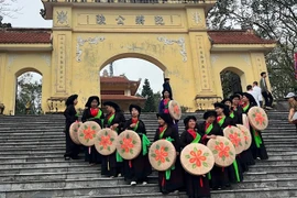 Фестиваль Лим ежегодно проводимый с 12 по 14 января по лунному календарю. 