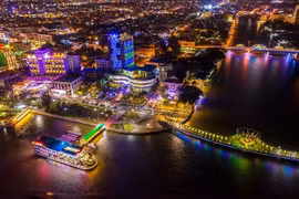 Уголок города Кантхо ночью. (Фото: canthotourism.vn)
