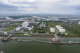 Газохранилище расположено в удобном месте на пути от порта Каймеп - Тхивай, подходящем для приема газовозов/ (Фото: Zingnews)