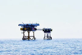 Буровая установка DK1/16 была построена на отмели Фуктан и является одной из 15 буровых установок, находящихся под управлением 2-го военно-морского округа. (Фото: Vietnam+)