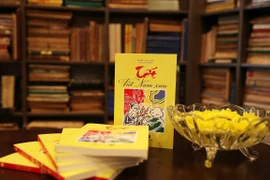 Книга представляет собой сборник статей вьетнамских и 