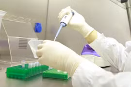 Подтверждают результат теста на вирус SARS-CoV-2 методом ОТ-ПЦР в реальном времени. (Фото: ВИА)