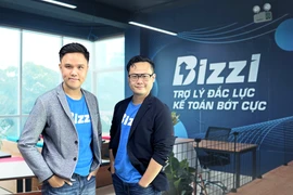 Соучредители Bizzi Ву Чонг Нгиа (справа) и Нгуен Бао Нгуен (Фото: vneconomy.vn)