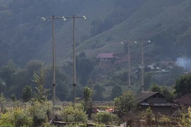 Пограничный уезд Мыонгне, провинция Дьенбьен, подключен к центральной сети электроснабжения. (Фото: ВИА)