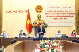 Председатель Национального собрания (НС) Выонг Динь Хюэ, председатель Национального избирательного совета (НИС), провел общенациональную онлайн-конференцию. (Фото: ВИА)