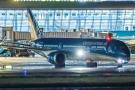 Боинг 787-9 Vietnam Airlines выполняет регулярные беспосадочные рейсы в США. (Фото: ВИА)